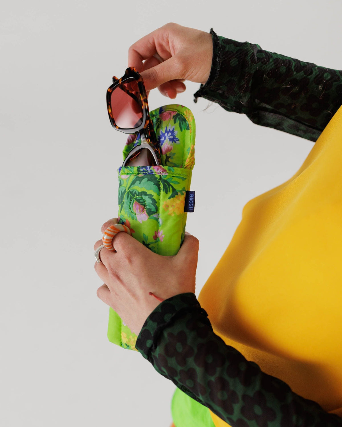 Puffy Glasses Sleeve - Lime Rose