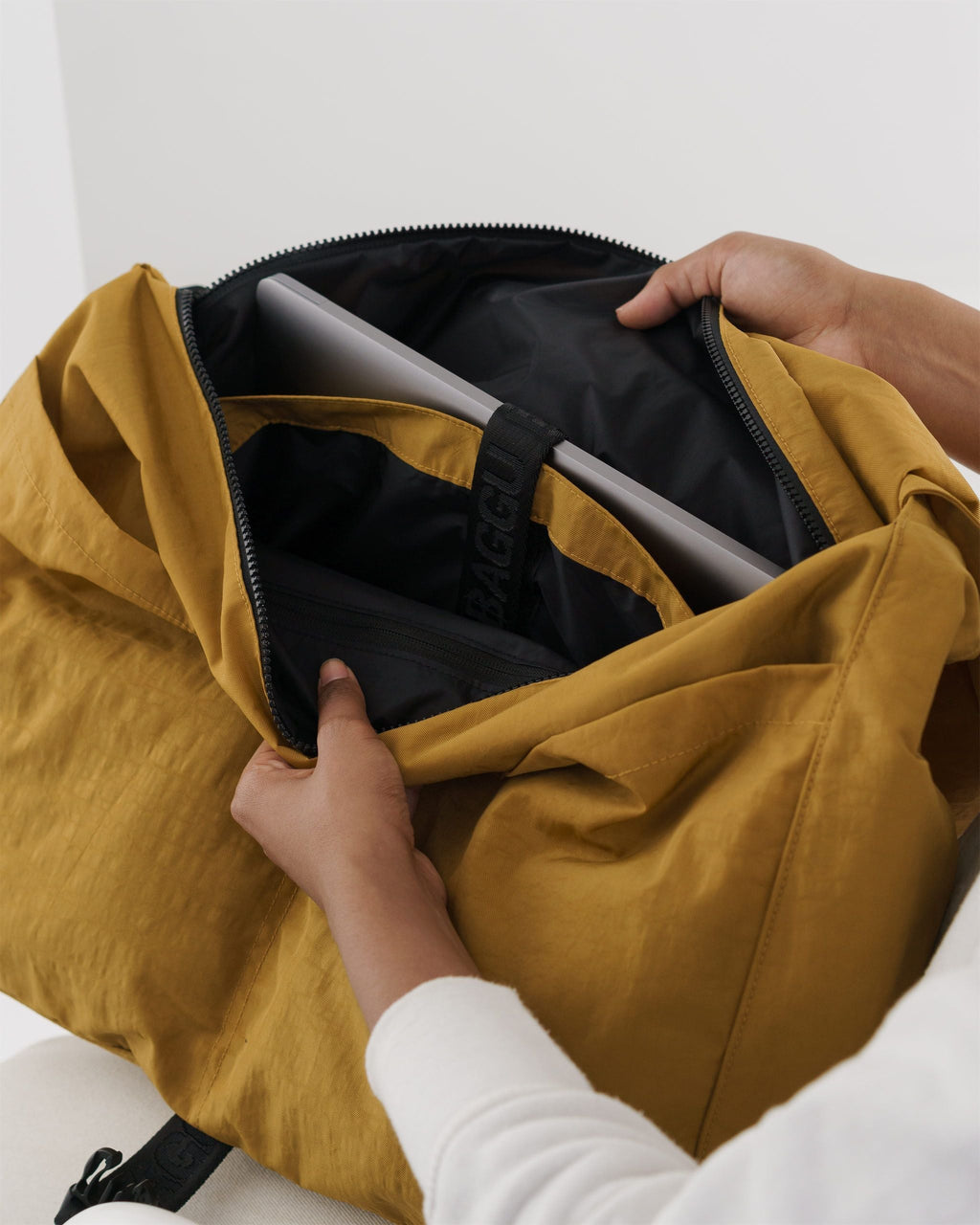 Travel Sport Messenger Bag - Camel