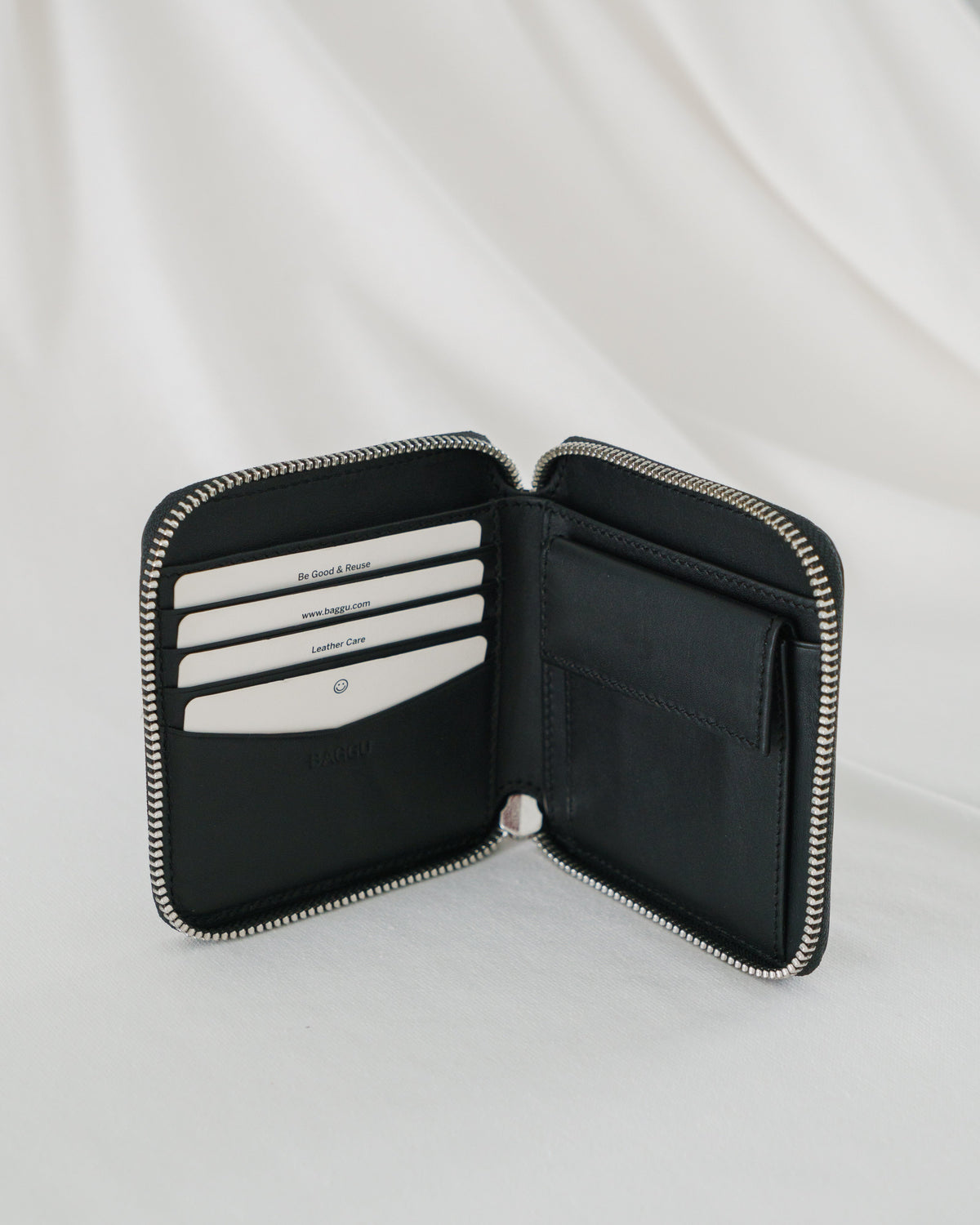 Square Wallet - Black