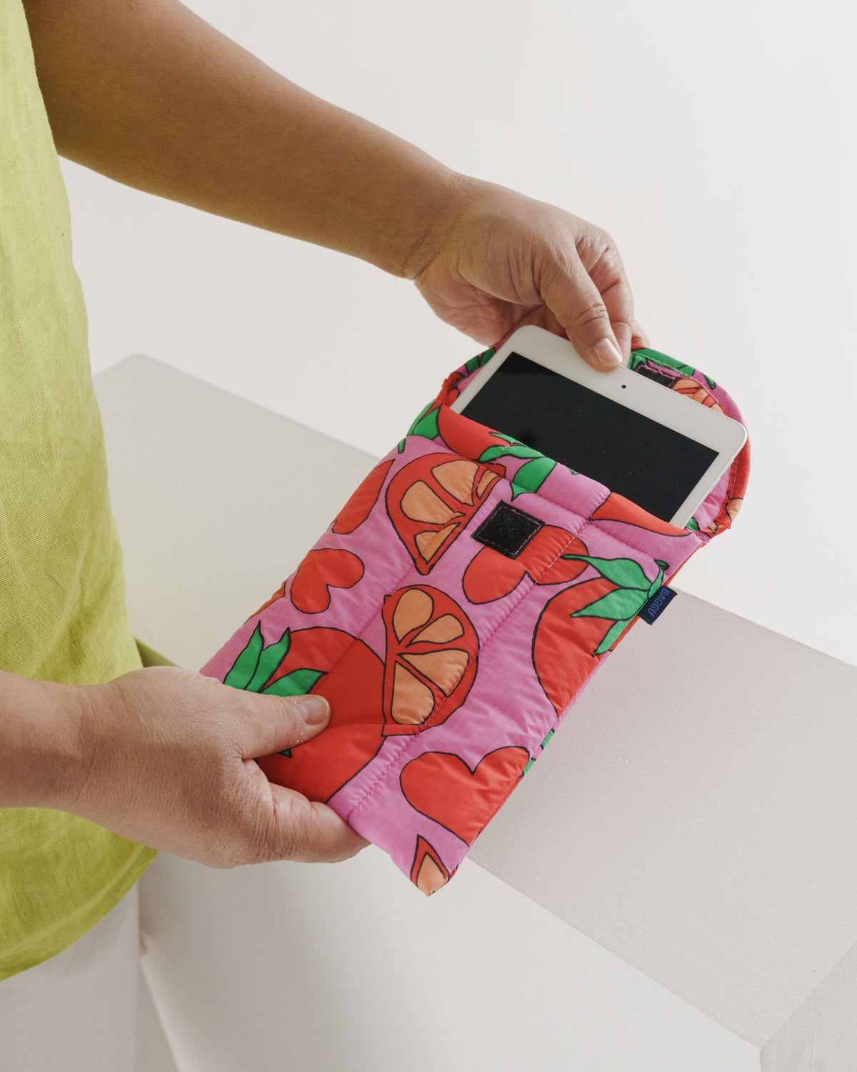 Puffy Tablet Sleeve - Tomatoes
