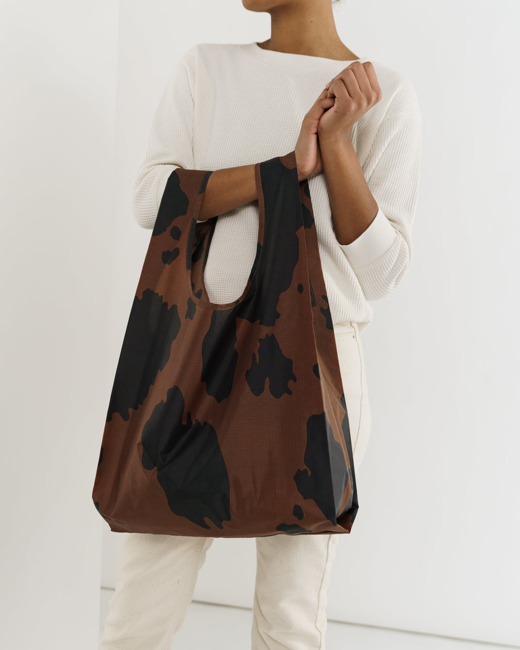 Standard Baggu - Black and Brown Cow