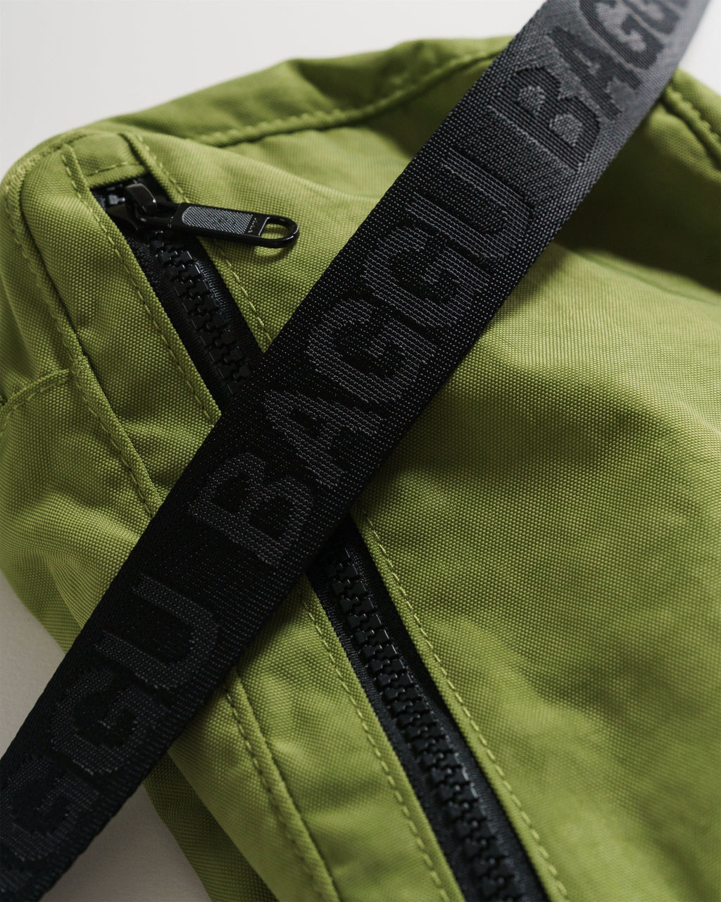 Sport Crossbody - Green Apple