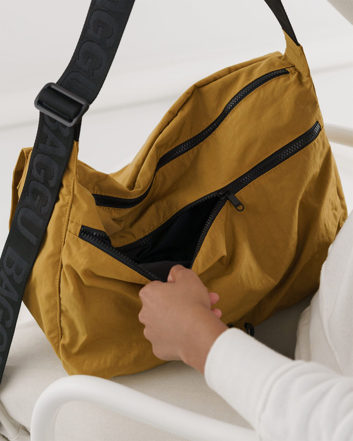 Sport Messenger Bag - Camel