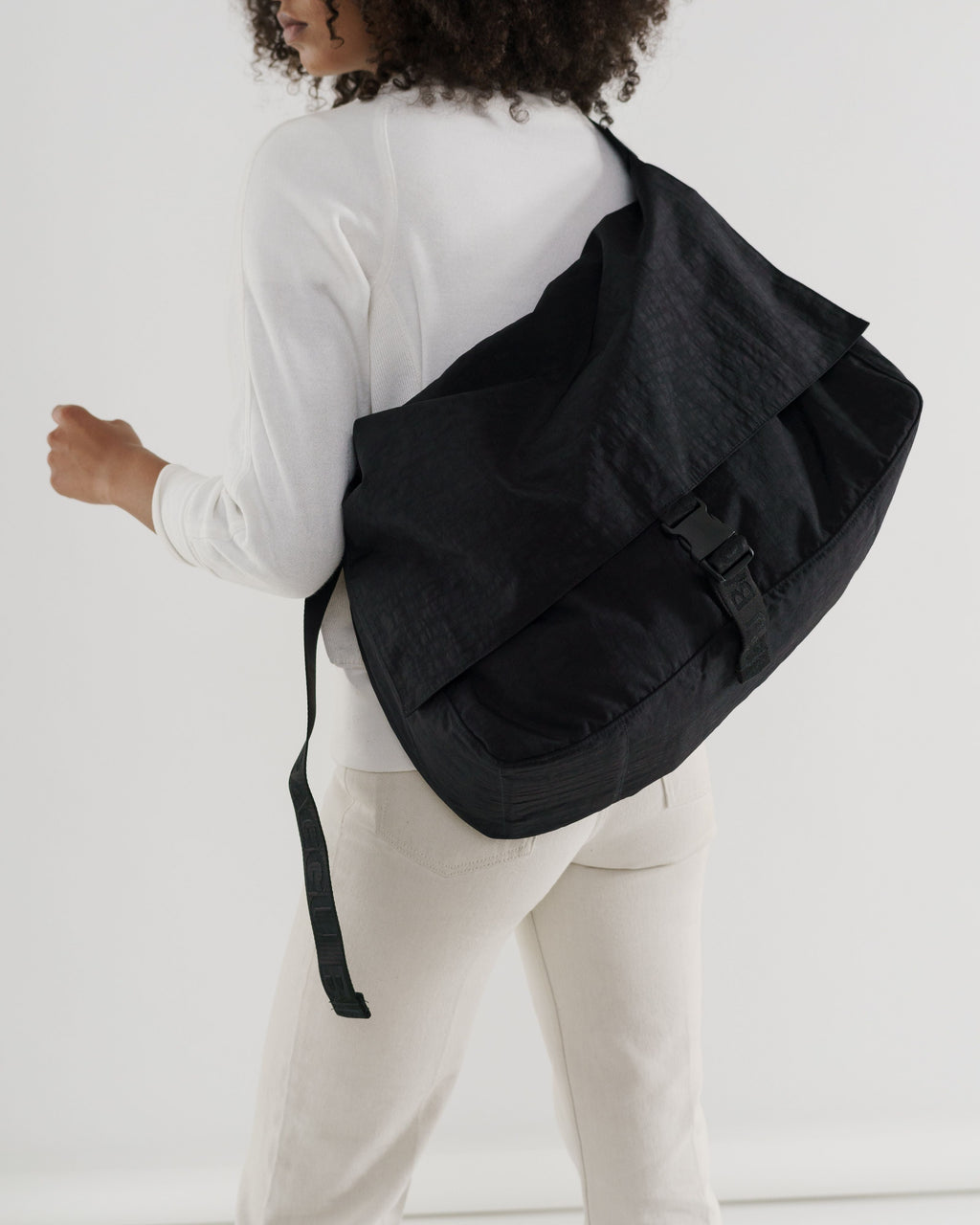 Travel Sport Messenger Bag - Black