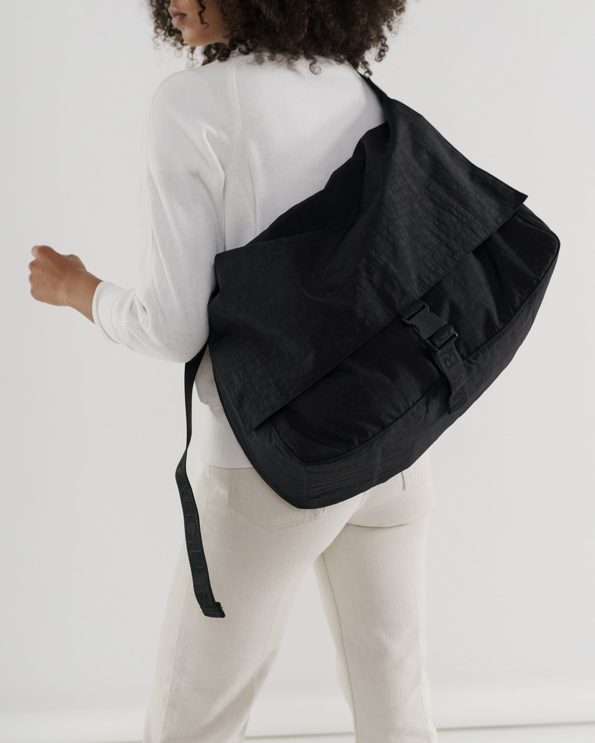 Travel Sport Messenger Bag - Black