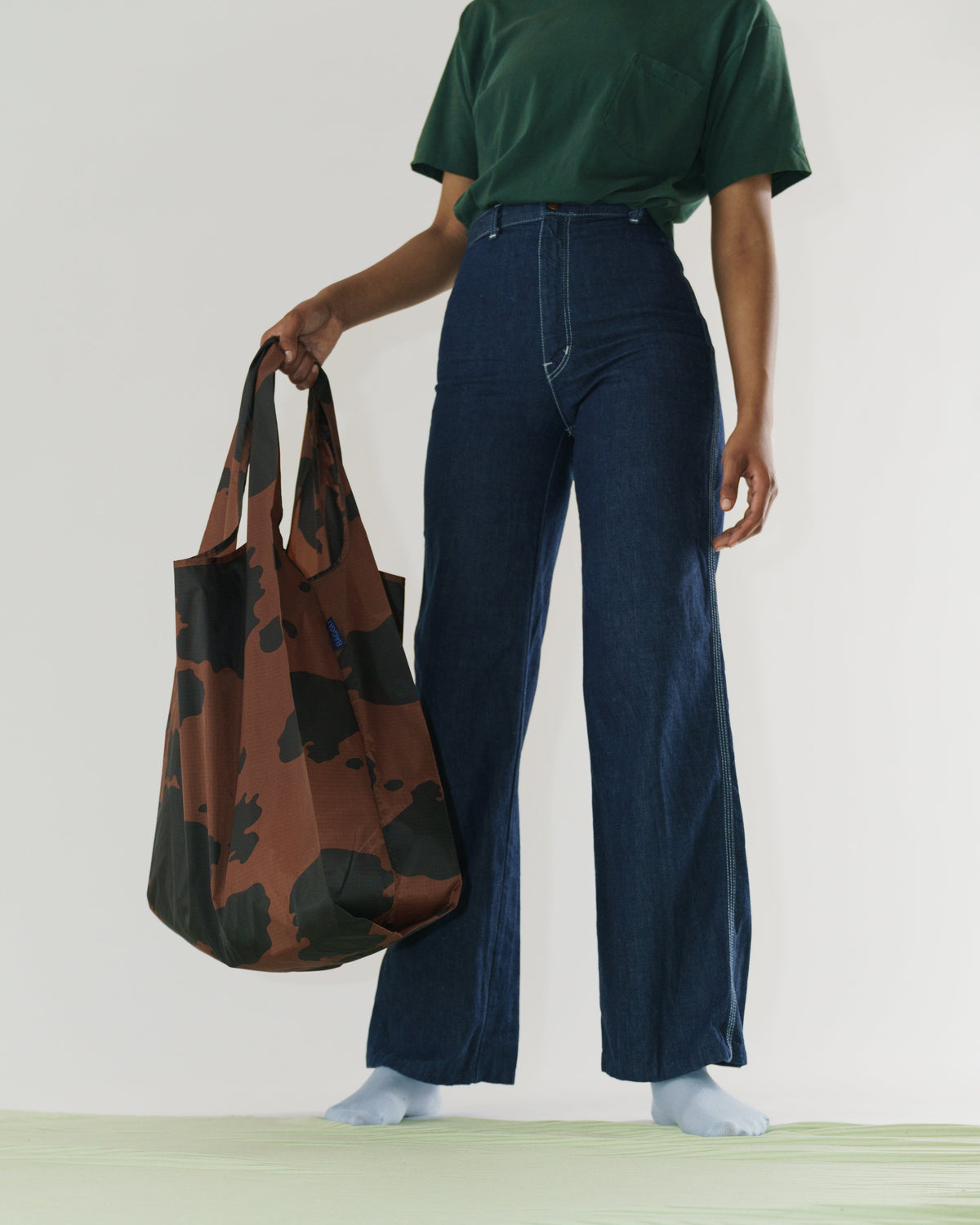 Big Baggu - Black and Brown Cow