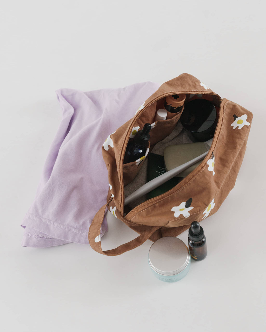 Dopp Kit - Painted Daisy