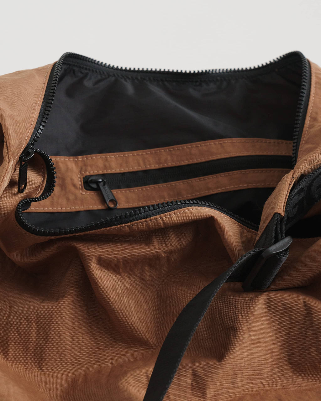 Large Nylon Crescent Bag - Pinto