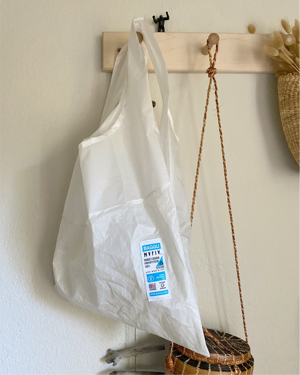 Upcycled Baggu - White Sail